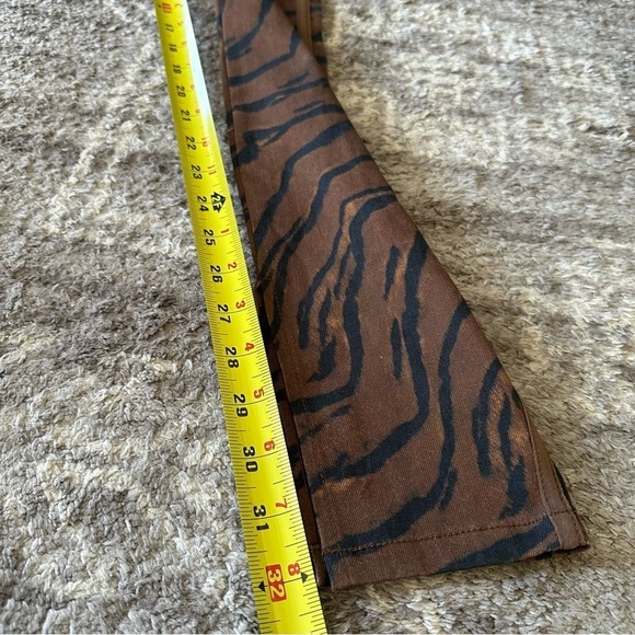 NWT WeWoreWhat The Icon Jeans Zebra High Waisted - Picture 3 of 8